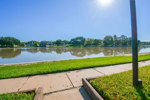 2611 Grants Lake Blvd, Sugar Land, TX 77479 - Photo 4