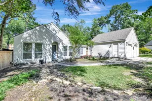 7 Bitterwood Ct, The Woodlands, TX 77381 - Photo 2
