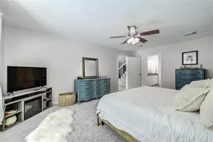 11715 Cypresswood Dr, Houston, TX 77070 - Photo 16