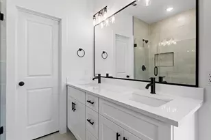 9437 Pembrook St, Houston, TX 77016 - Photo 20
