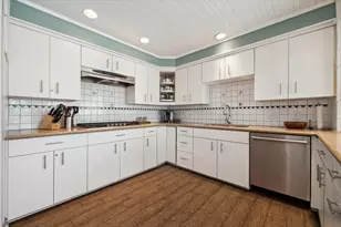 4211 Long Tom Ct, Galveston, TX 77554 - Photo 12