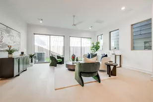 1010 E 26th St, Houston, TX 77009 - Photo 8