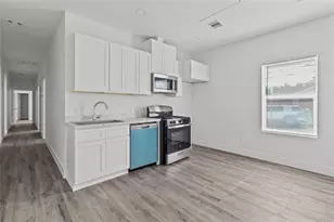 8501 Denby St, Houston, TX 77012 - Photo 2