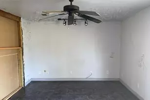 125 W Sunnyside St, Houston, TX 77076 - Photo 10