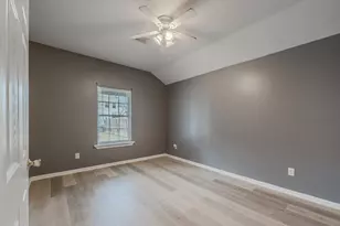 834 Elkhart St, Houston, TX 77091 - Photo 4