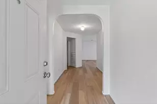 9747 Gulfstream Dr, Conroe, TX 77303 - Photo 4