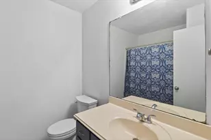 9747 Gulfstream Dr, Conroe, TX 77303 - Photo 10