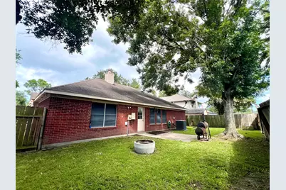 1806 Oak Wood Drive E, Pearland, TX 77581 - Photo 20
