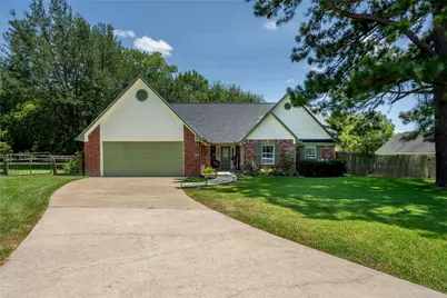 140 Cherry Circle E Circle E, New Waverly, TX 77358 - Photo 2