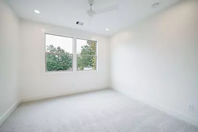 2031 Saxon Drive, Houston, TX 77018 - Photo 18