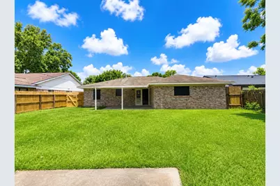 2806 Spa Drive, Deer Park, TX 77536 - Photo 2