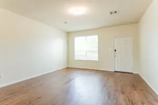 7442 Towerview Ln, Houston, TX 77489 - Photo 2