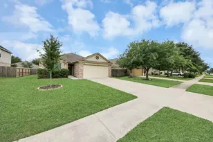2106 Indian Clearing Trail, Rosenberg, TX 77471 - Photo 2