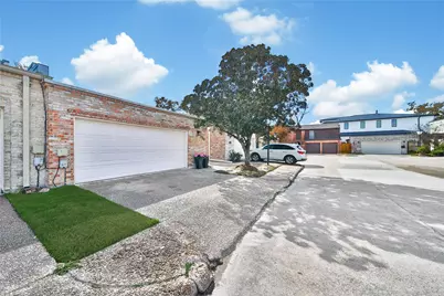 131 Phanturn Lane, Bellaire, TX 77401 - Photo 4