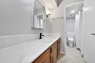 131 Phanturn Ln, Bellaire, TX 77401 - Photo 10