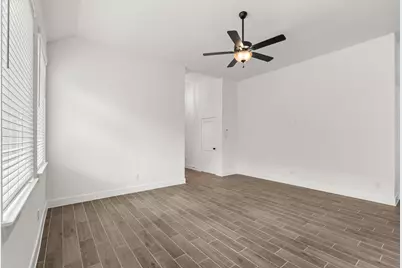 4707 Harrington Gate Drive, Texas City, TX 77590 - Photo 4