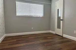 515 Tresvant Dr, Houston, TX 77598 - Photo 8