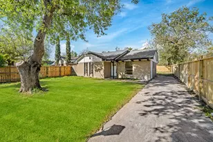 11059 Vailview Dr, Houston, TX 77016 - Photo 2