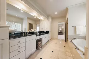 2826 Robinhood St, West University Place, TX 77005 - Photo 26