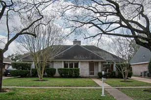 14811 Delbarton Dr, Houston, TX 77083 - Photo 2