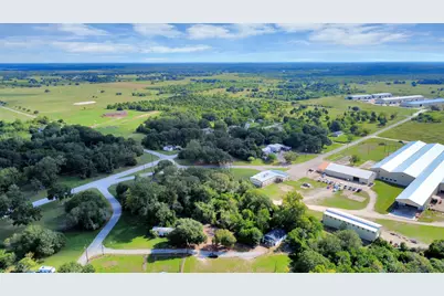 105 Bassett Street, Sealy, TX 77474 - Photo 4