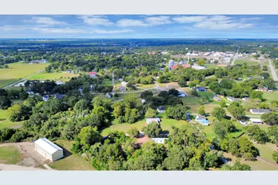 105 Bassett Street, Sealy, TX 77474 - Photo 8