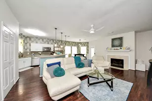 4634 Jaymar Dr, Sugar Land, TX 77479 - Photo 10