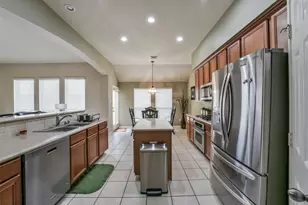 2612 Sun Flare Ln, Pearland, TX 77584 - Photo 10