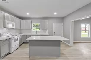 660 Redwood St, Kountze, TX 77625 - Photo 10