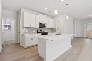 11428 Dark Amethyst Dr, Houston, TX 77048 - Photo 2