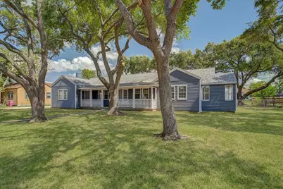 1114 W 5th Street, Freeport, TX 77541 - Photo 2