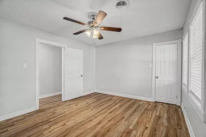 1114 W 5th Street, Freeport, TX 77541 - Photo 28