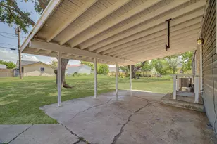 1114 W 5th St, Freeport, TX 77541 - Photo 36
