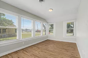 1114 W 5th St, Freeport, TX 77541 - Photo 24