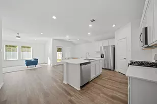 210 Bella Wy, Pinehurst, TX 77362 - Photo 32