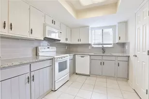 5005 Georgi Ln, Houston, TX 77092 - Photo 8