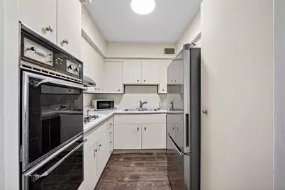 2600 Bellefontaine St Apt D24, Houston, TX 77025 - Photo 14