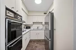 2600 Bellefontaine St Apt D24, Houston, TX 77025 - Photo 14
