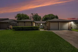 2513 Harpers Ferry Dr, League City, TX 77573 - Photo 1