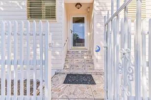 3401 Avenue N, Galveston, TX 77550 - Photo 24