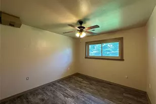 22450 Oakley Rd, New Caney, TX 77357 - Photo 14