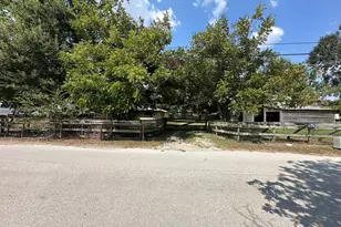 22450 Oakley Rd, New Caney, TX 77357 - Photo 4