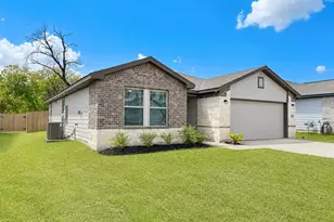 11760 Whirlaway Dr, Willis, TX 77318 - Photo 2