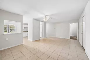 10350 Stover St, Houston, TX 77075 - Photo 2