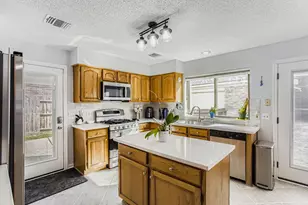 7530 Dogwood Falls Rd, Houston, TX 77095 - Photo 12