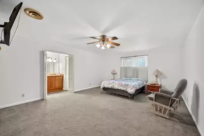 8105 Miller Drive, Hitchcock, TX 77563 - Photo 14