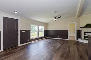 10023 S Country Dr, Alvin, TX 77511 - Photo 6