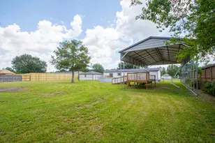 10023 S Country Dr, Alvin, TX 77511 - Photo 4