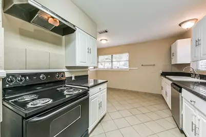 405 N Burnett Drive, Baytown, TX 77520 - Photo 10