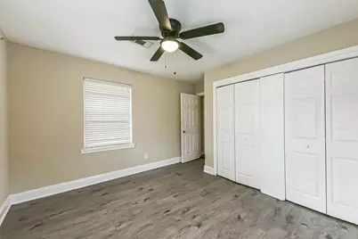 405 N Burnett Drive, Baytown, TX 77520 - Photo 14